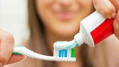  لهذه الأسباب الصحيّة... إحذروا تنظيف أسنانكم بعد تناول الطعام مباشرة