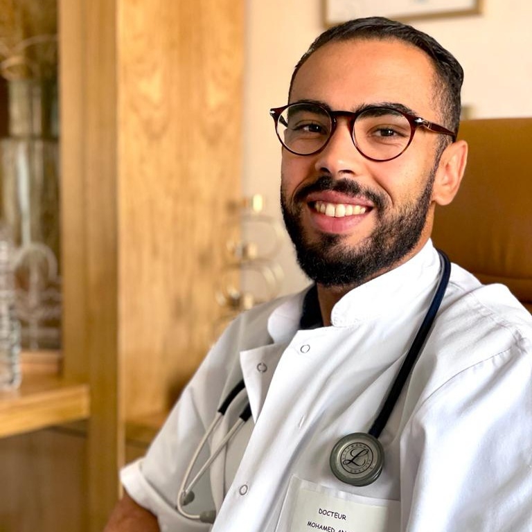 الدكتور محمد انس خشاب أخصائي امراض القلب و الشرايين