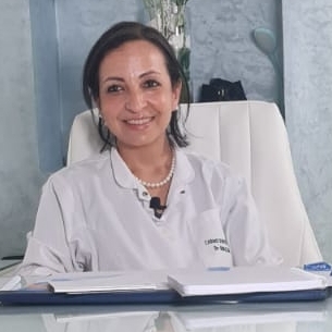 الدكتورة سمية وزاني أخصائية طب العيون