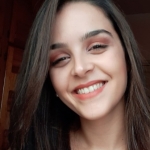 الدكتورة رحمة بكار قاسم طبيب أسنان