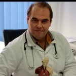 الدكتور انيس النهدي طبيب عام