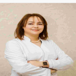 الدكتورة دوجة حمدي أخصائية الامراض الجلدية و التناسلية