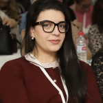 السيدة هبة حيوني أخصائية تقويم النطق