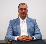الدكتور أحمد الطرابلسي أخصائي جراحة العظام و المفاصل