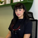 Dr Rania YAHYAOUI Diş hekimi