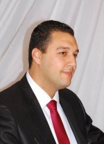 الدكتور خالد الجلاصي طبيب عام